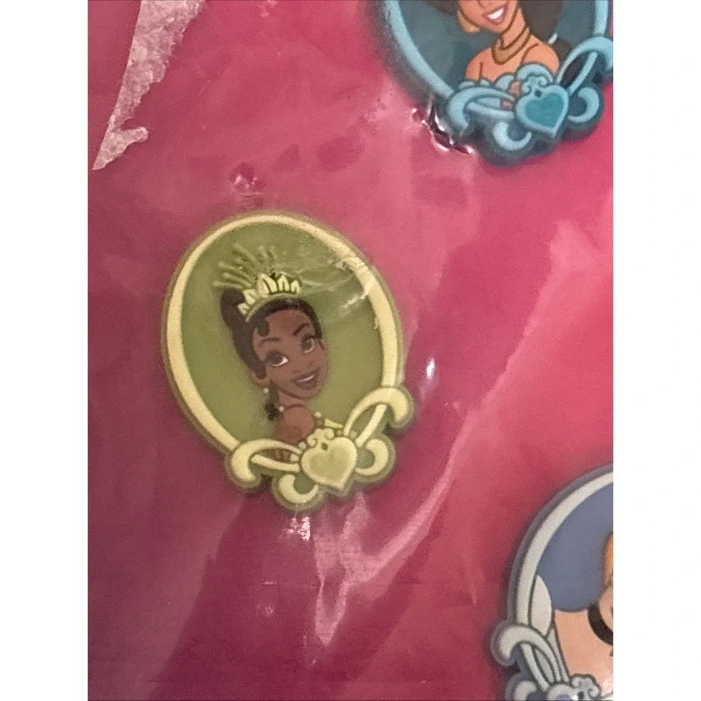 Crocs Jibbitz Disney Princess 5 Pack Shoe Charms Uniquely You Belle Jasmine